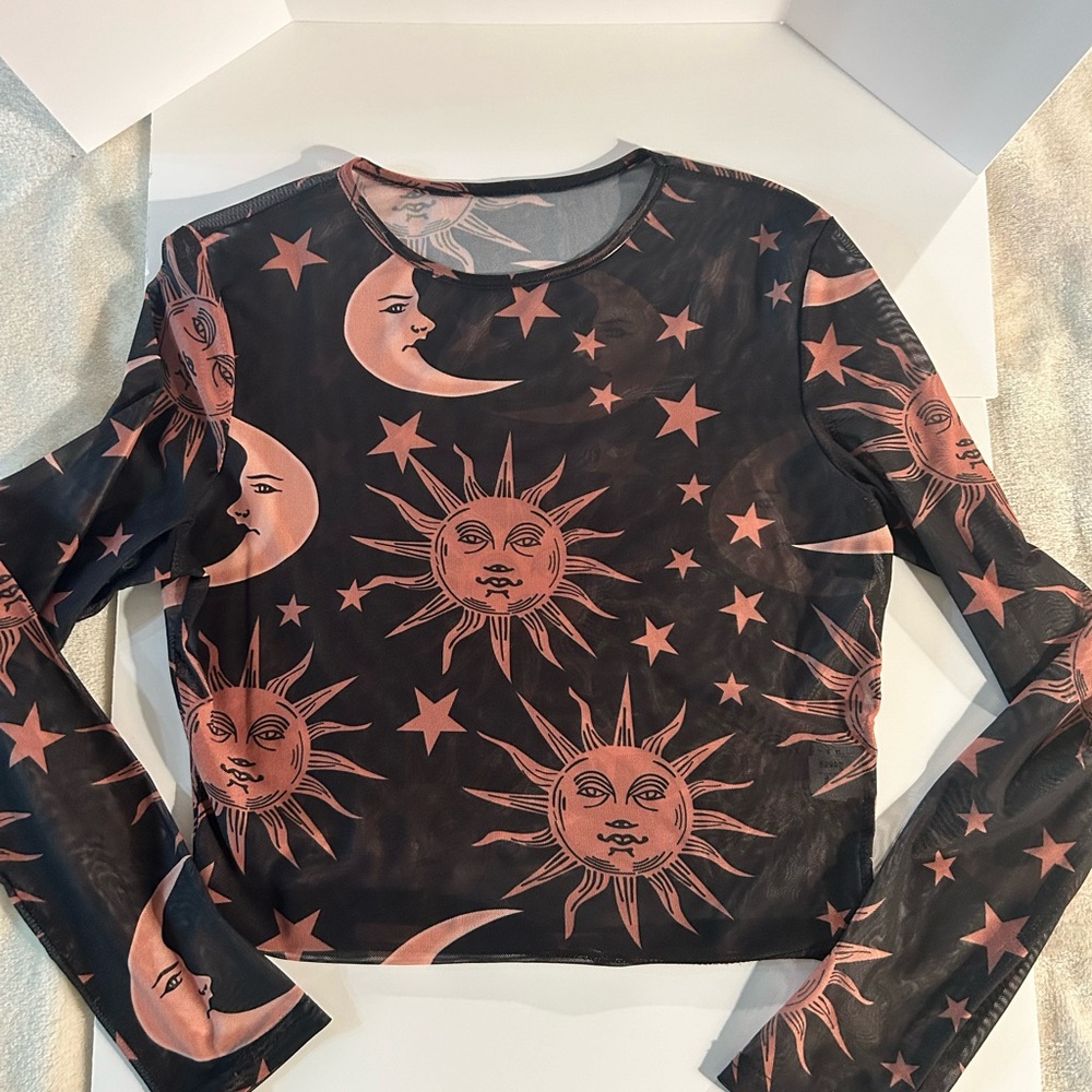 Women’s mesh top